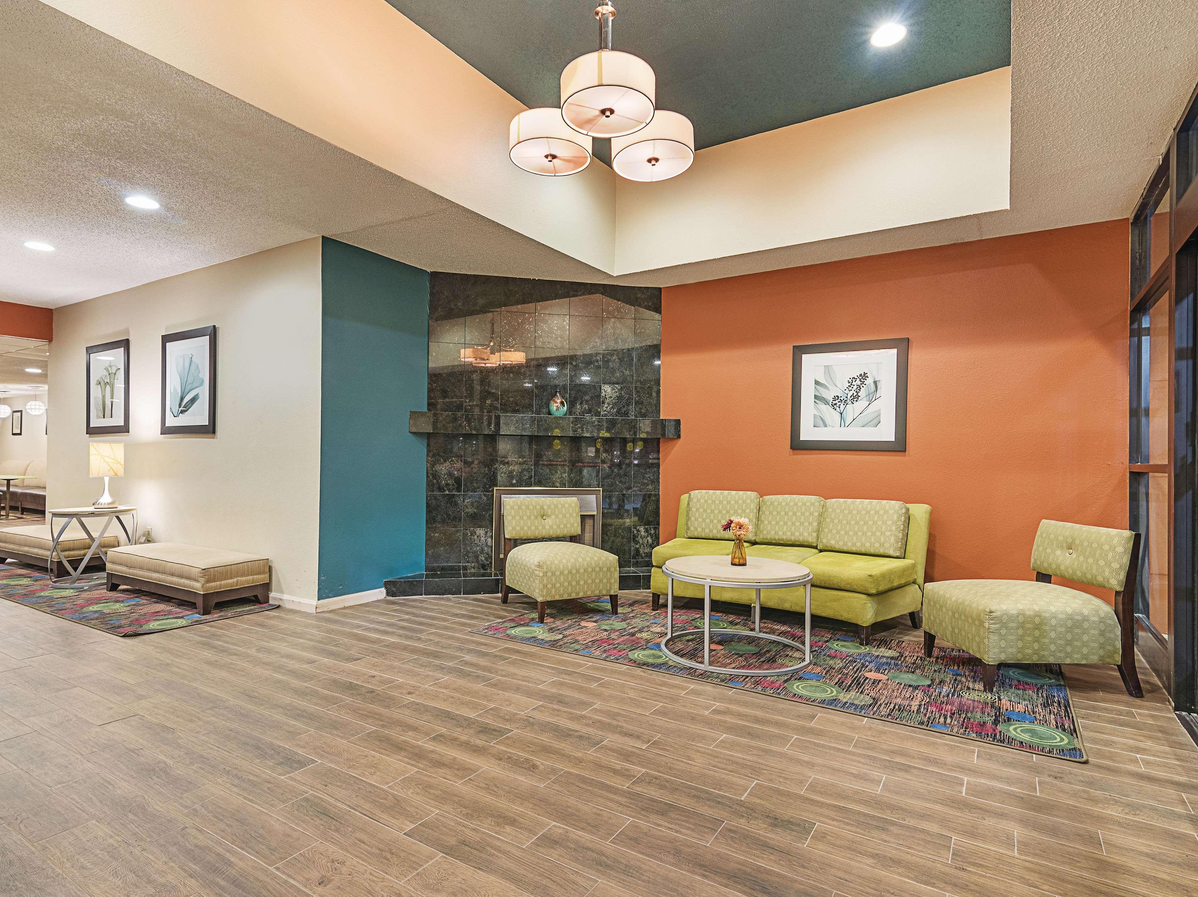 La Quinta Inn By Wyndham Decatur Alabama Εξωτερικό φωτογραφία