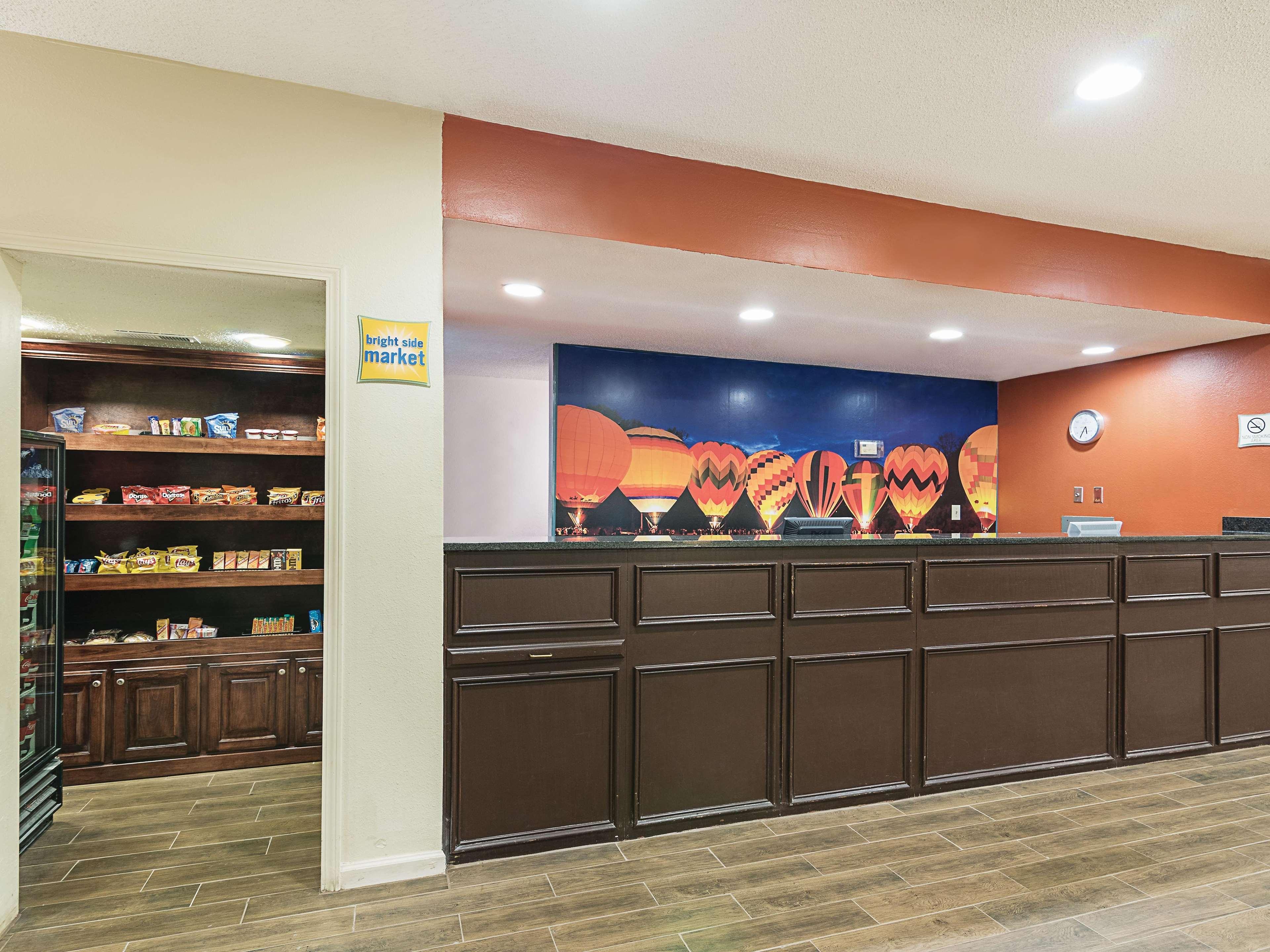 La Quinta Inn By Wyndham Decatur Alabama Εξωτερικό φωτογραφία