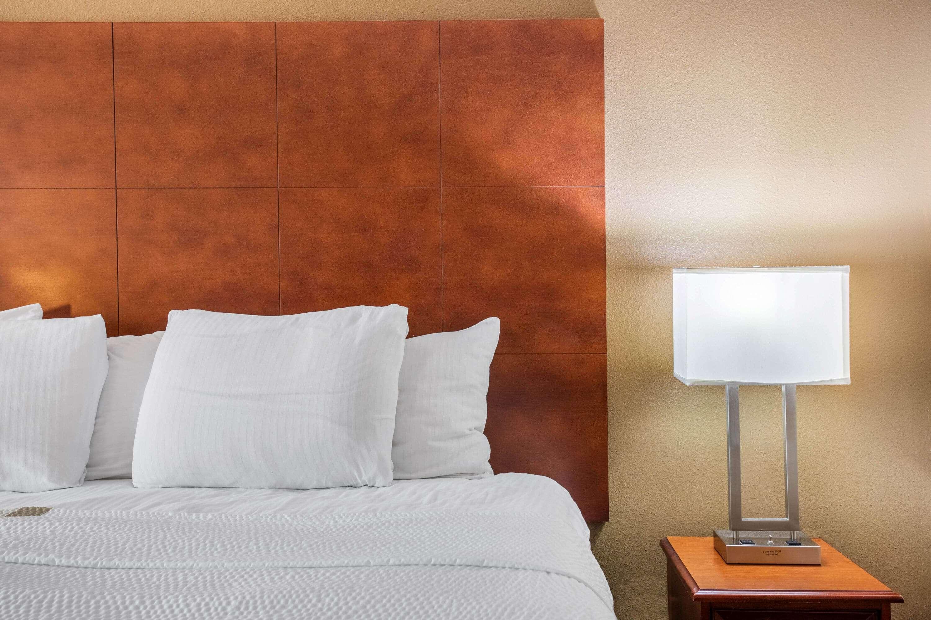 La Quinta Inn By Wyndham Decatur Alabama Εξωτερικό φωτογραφία