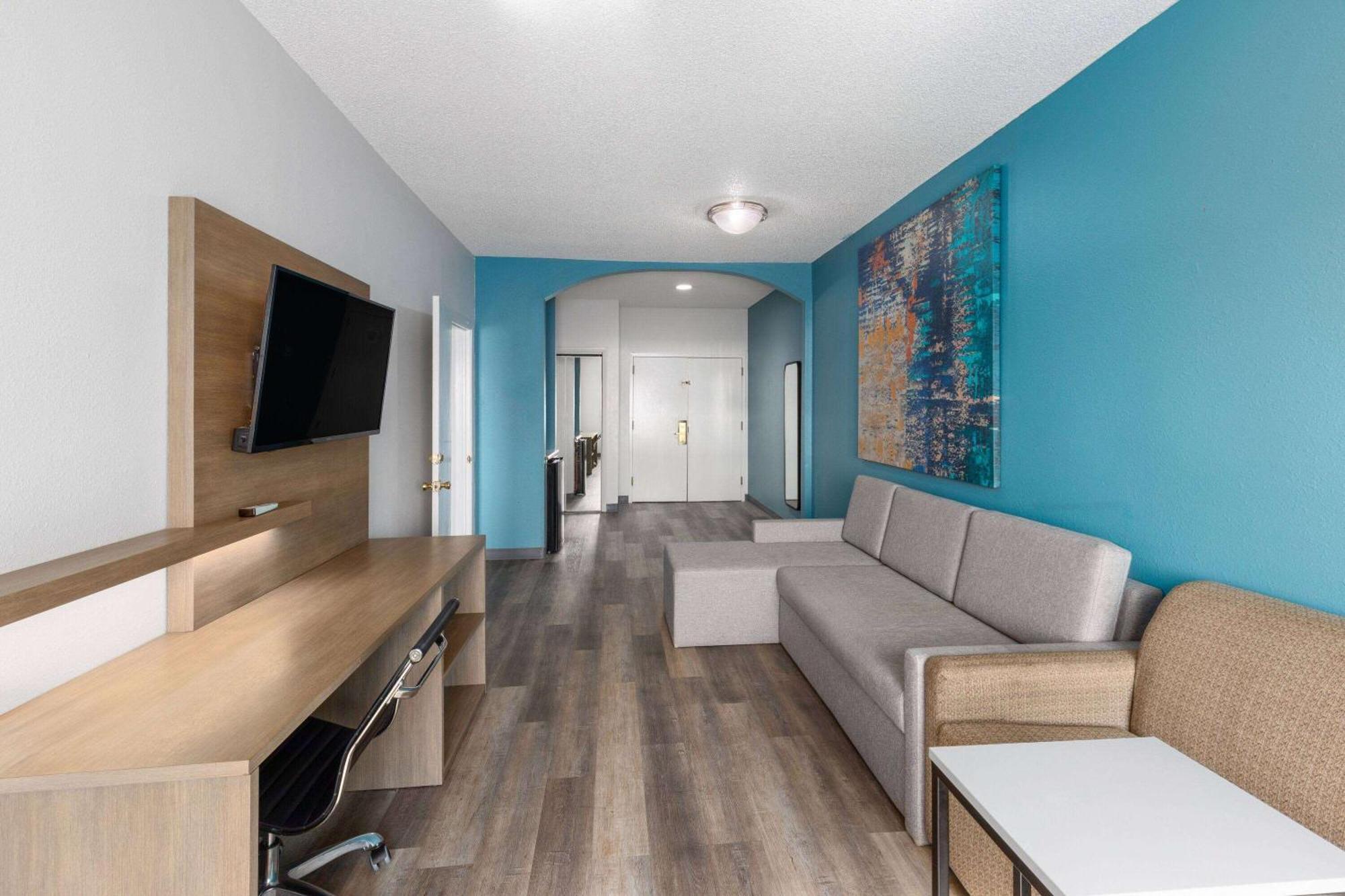 La Quinta Inn By Wyndham Decatur Alabama Εξωτερικό φωτογραφία
