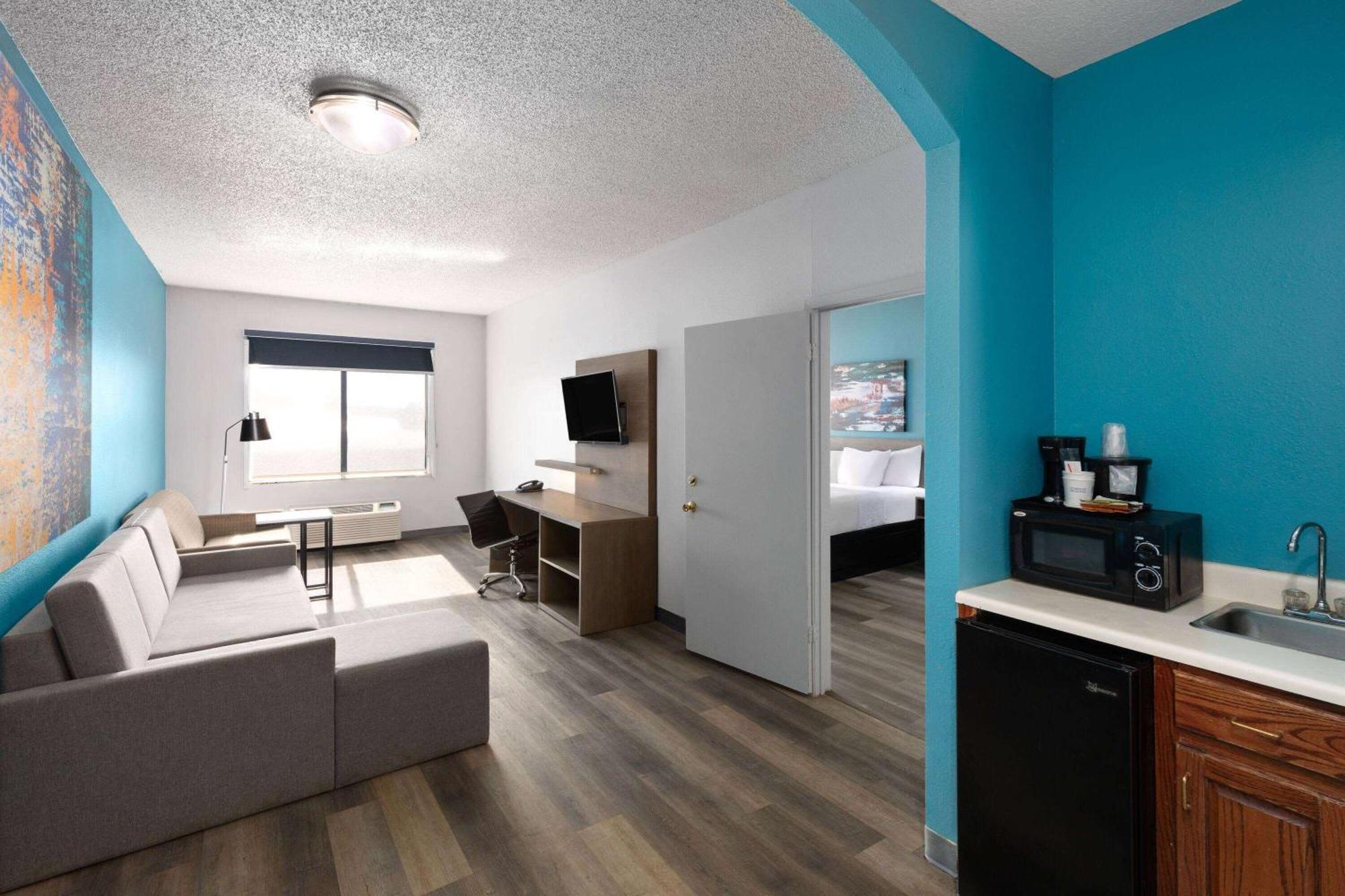 La Quinta Inn By Wyndham Decatur Alabama Εξωτερικό φωτογραφία
